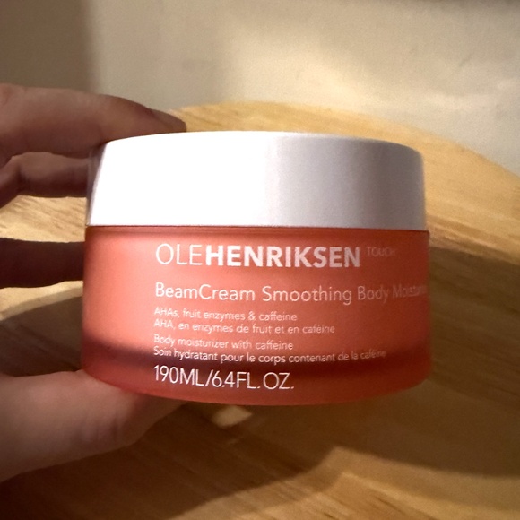 Olehenriksen BeamCream smoothing body moisturizer with AHAs 190 mL NEW - Picture 3 of 5